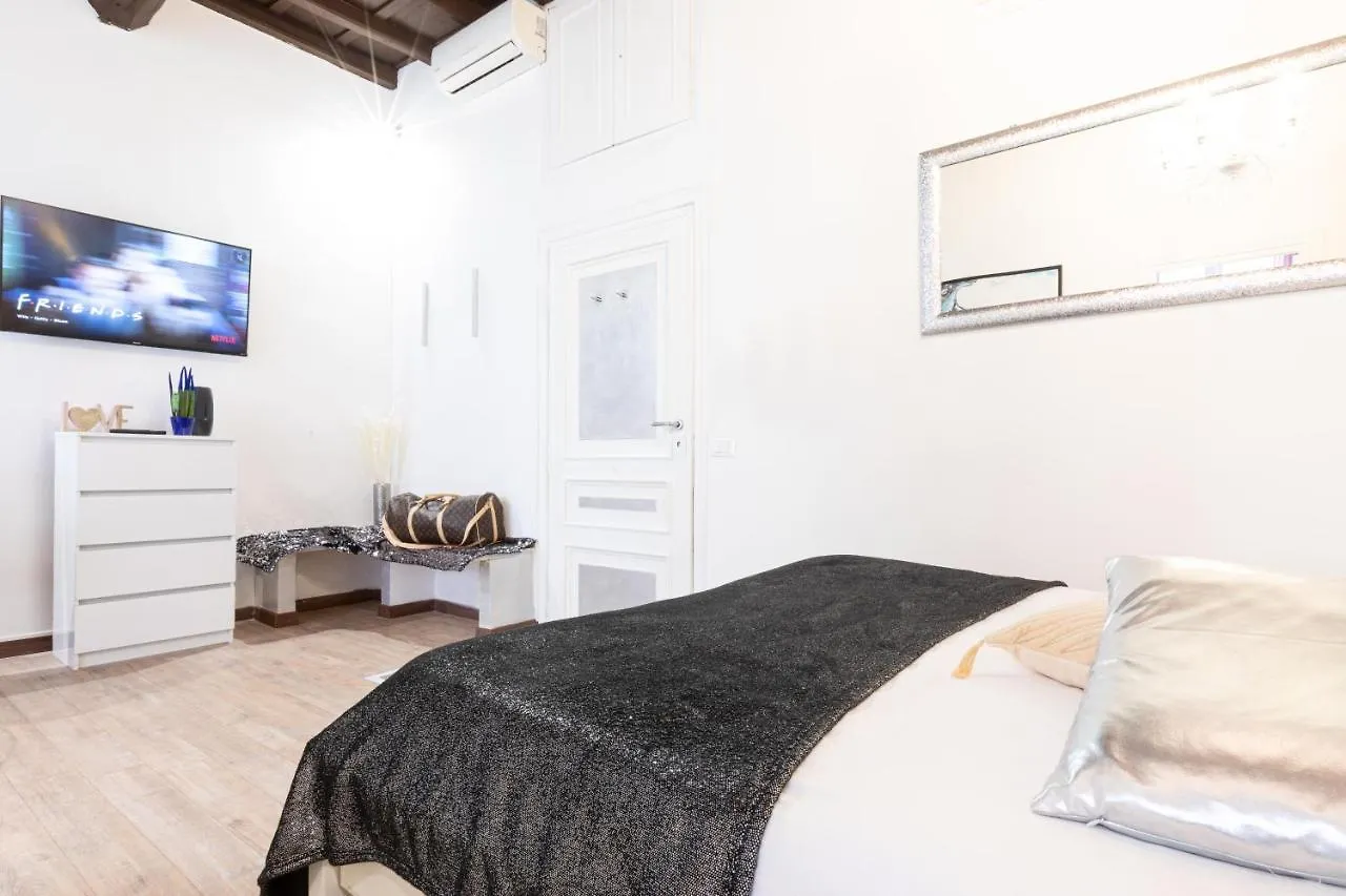 Silver Suite Trevi Fountain - Top Collection Roma 0*,  Italia